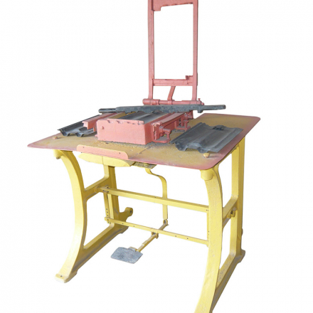 Верстат для виготовлення черепиці