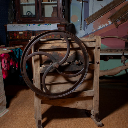 Лущилка кукурудзи місцевої фірми «Layrer»