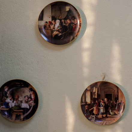 Настінні тарілки